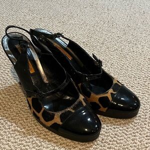 VTG Via Spiga Platform Faux Hair Jaguar Print size 8